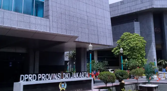 Pemprov DKI 'Jago Kandang'? Klaim RW Kumuh di Jakarta Berkurang Drastis!